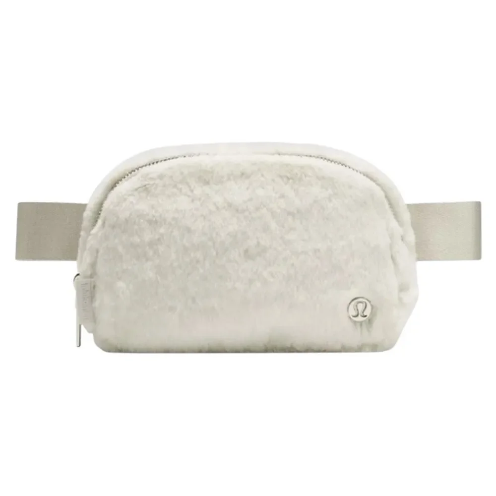LULULEMON‎ Woman's Bag  Everywhere Belt Bag Plush Fleece